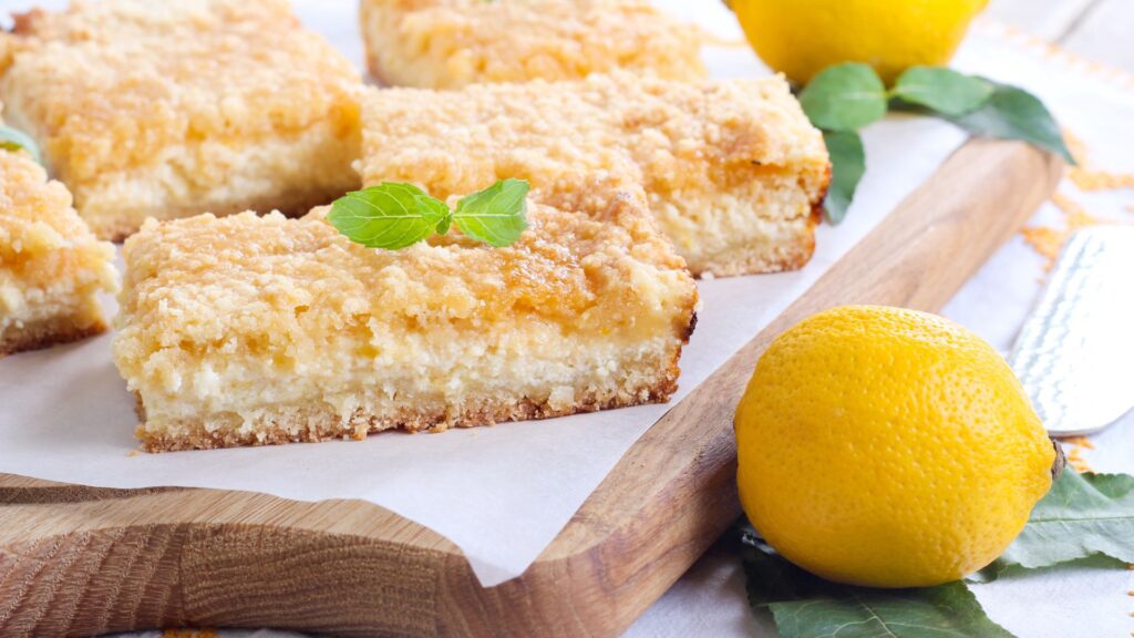 Low Carb Lemon Cheesecake Bars