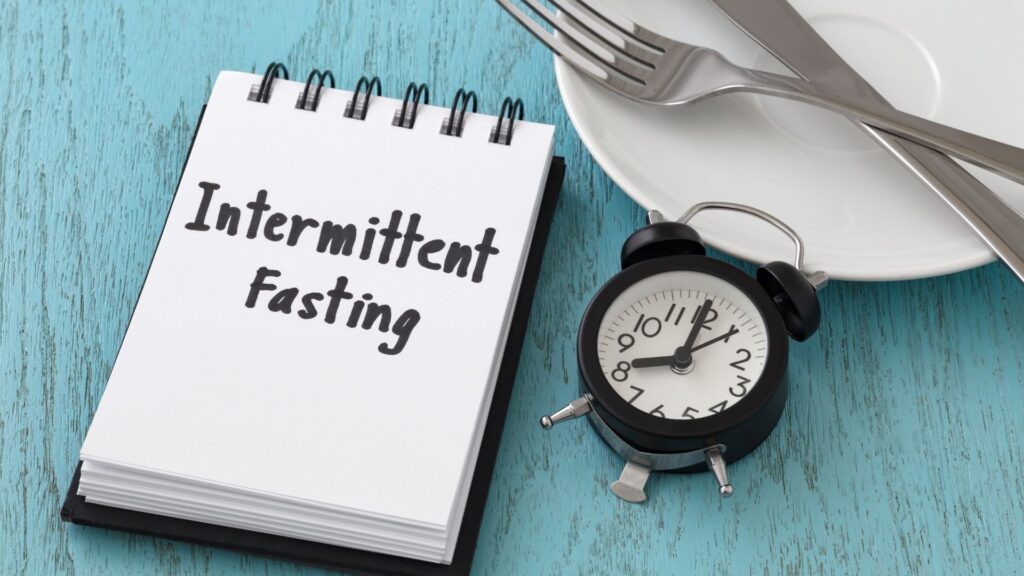 Intermittent Fasting & Low-Carb Diets: Dynamic Health Duo